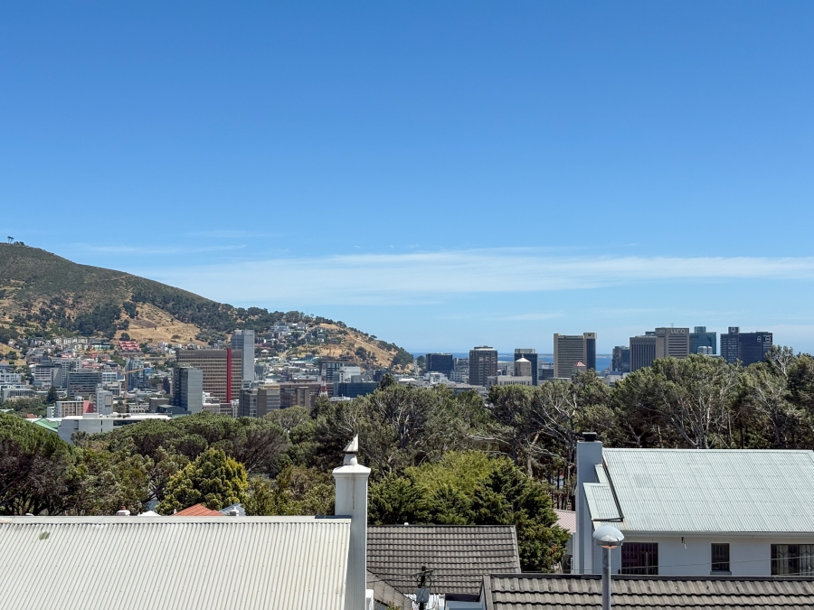 3 Bedroom Property for Sale in Vredehoek Western Cape